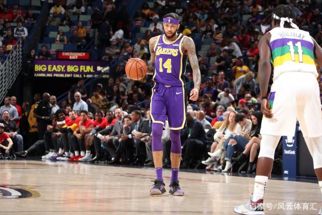 在展现出无 在展现出无