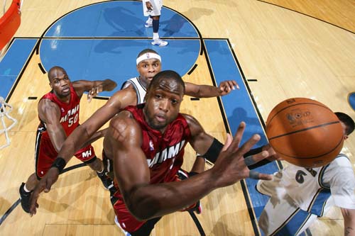 詹姆斯成为自由球员