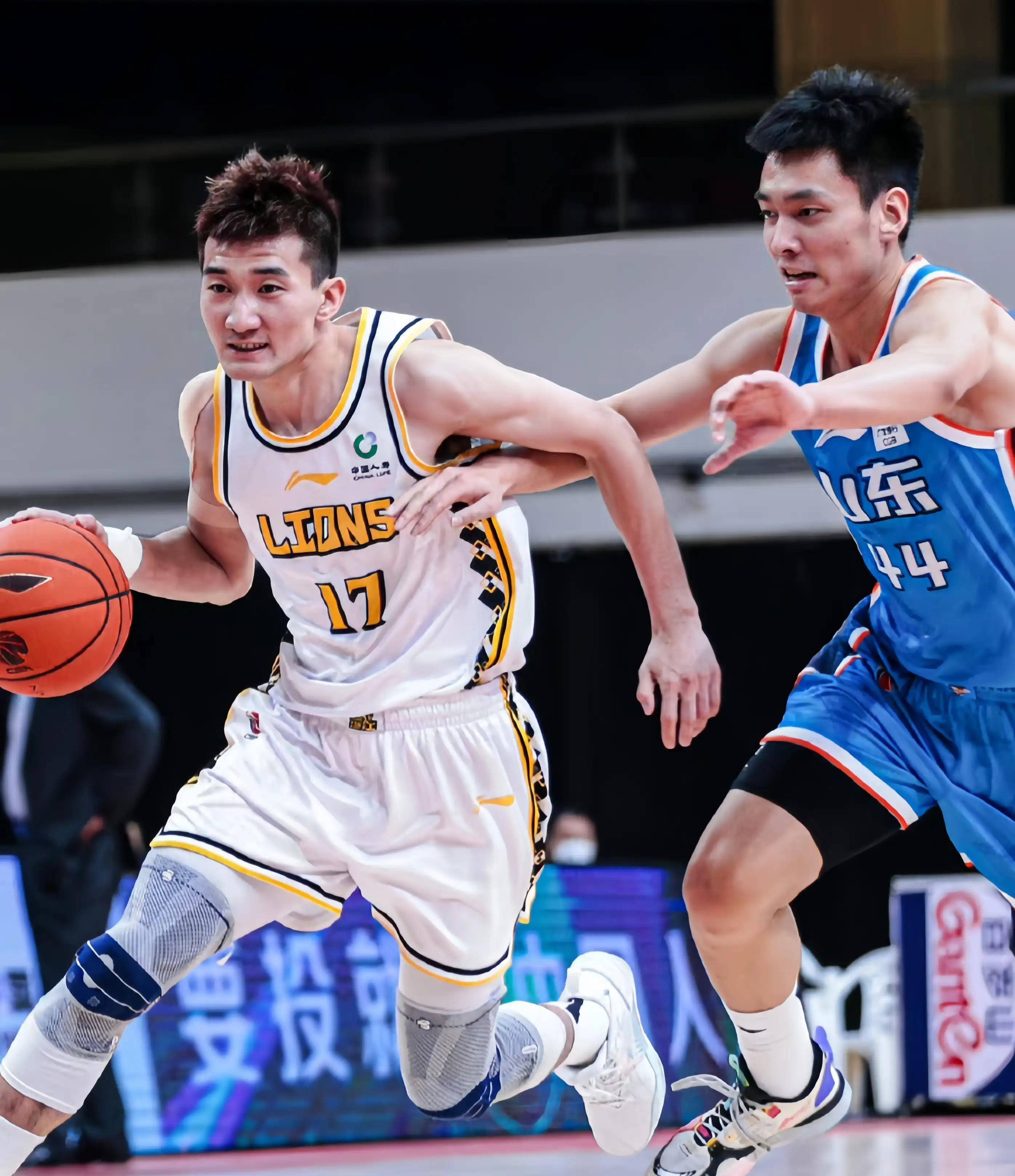 詹姆斯成为自由球员