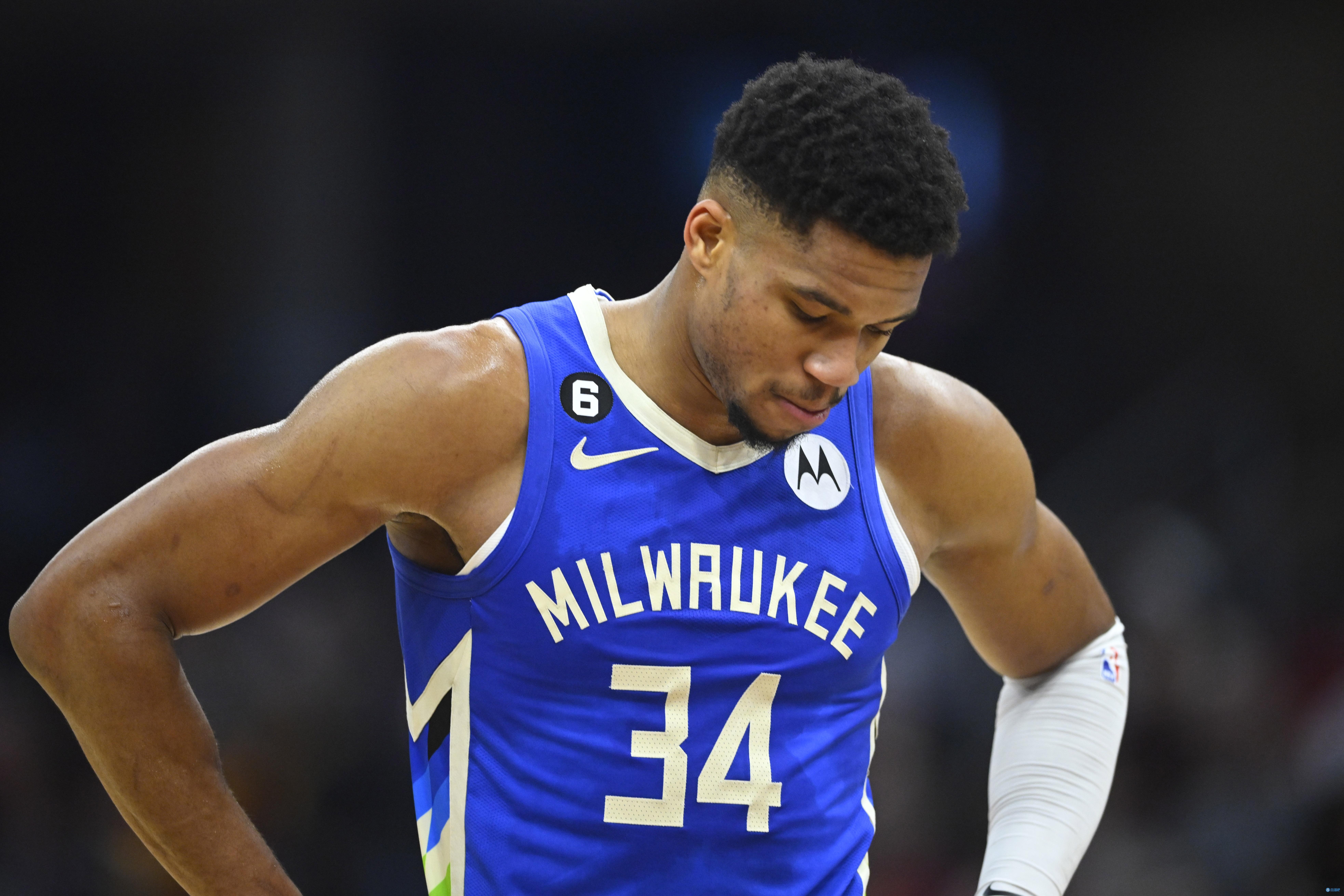 者拖进决策 者拖进决策